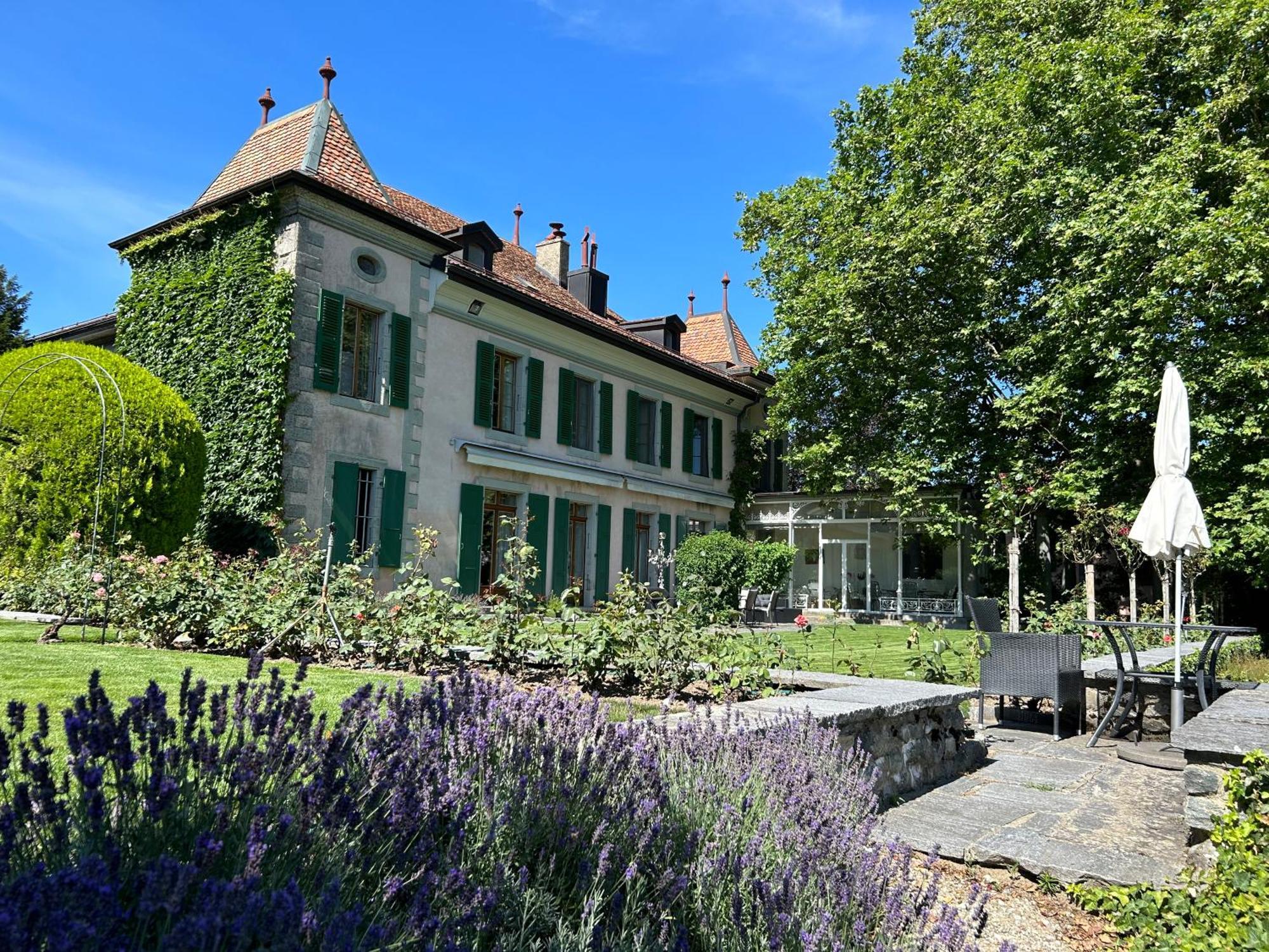 Le Chateau Lavigny Екстериор снимка